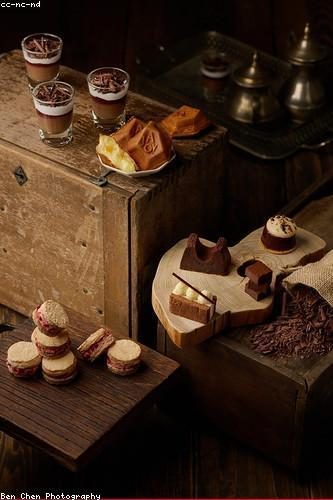 Celebrate a special occasion like Valentine’s day with an Indian dinner. Have a starter of garlic naan bread, an authentic South African main course of a bunny chow and a homemade cardamom spiced ice cream for dessert.